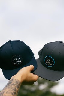 Foto 3 | Gorra Mizuno Para Mujer Con Forma De Palo Cruzado Con Cierre De Cremallera Color Carbón - Venta Internacional.