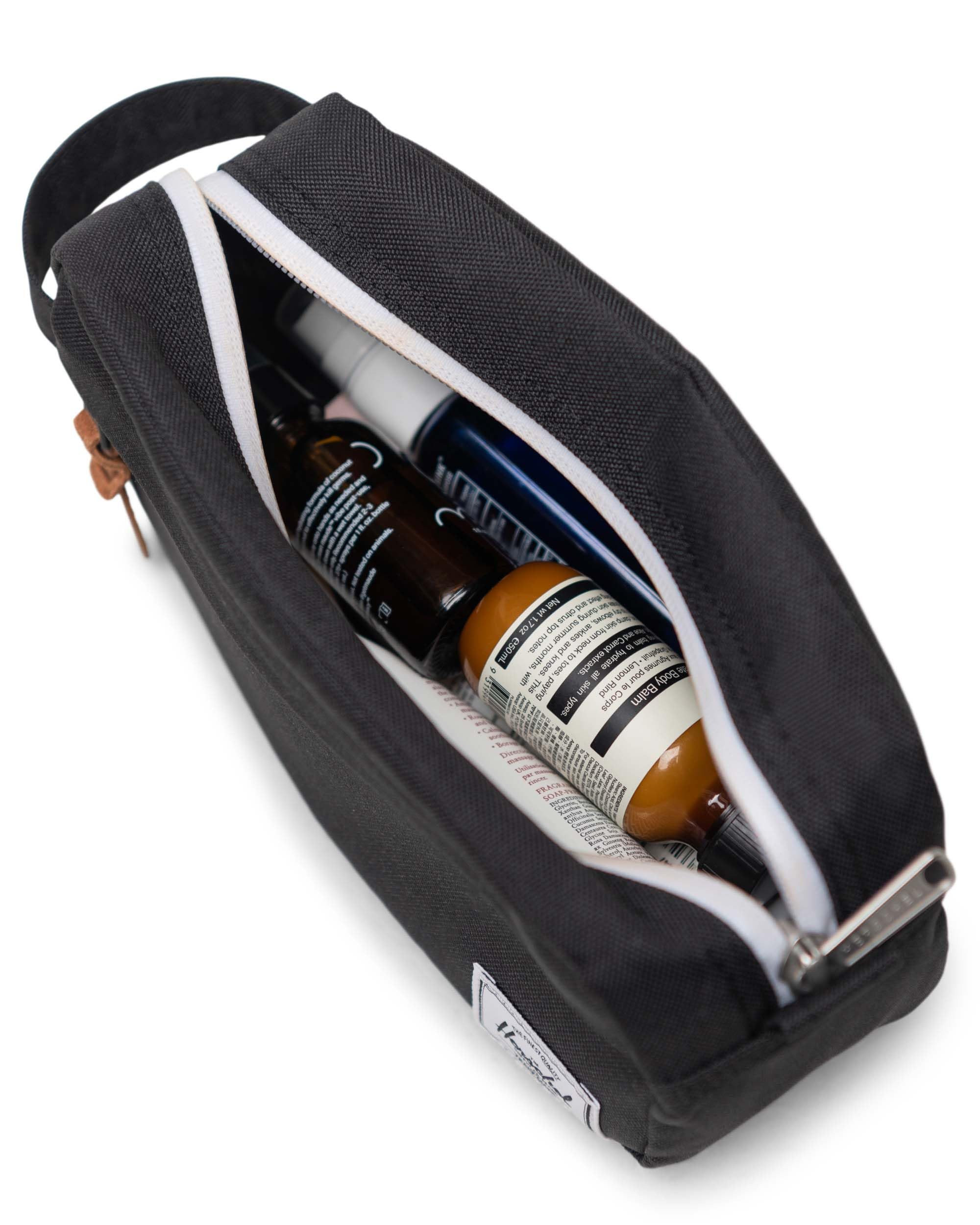Foto 5 pulgar | Kit de Viaje Herschel Supply Co. Herschel Chapter Small Negra - Venta Internacional