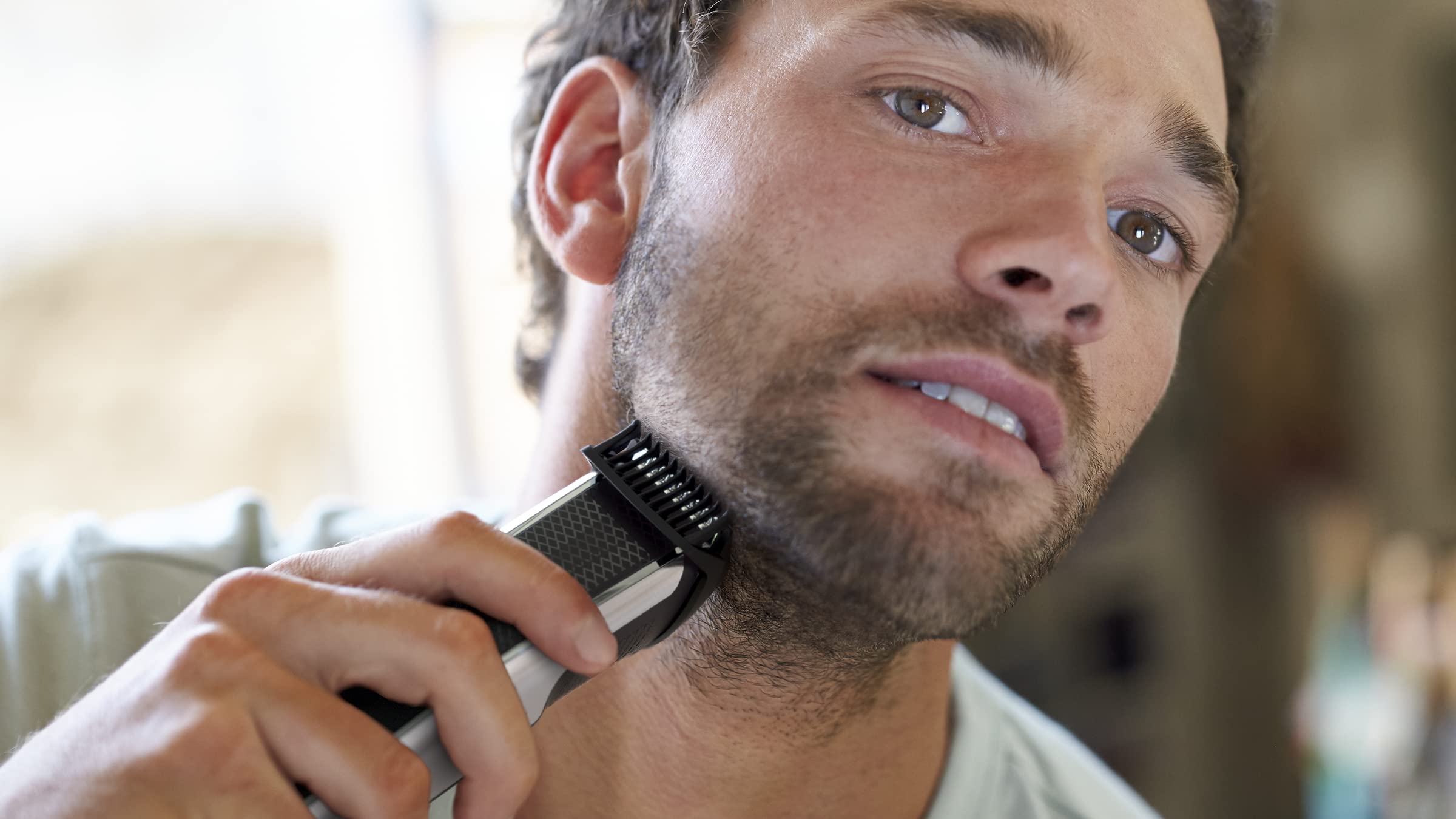Foto 4 | Recortadora De Barba Y Cortapelos Philips Series 5000 Negro/plateado - Venta Internacional.