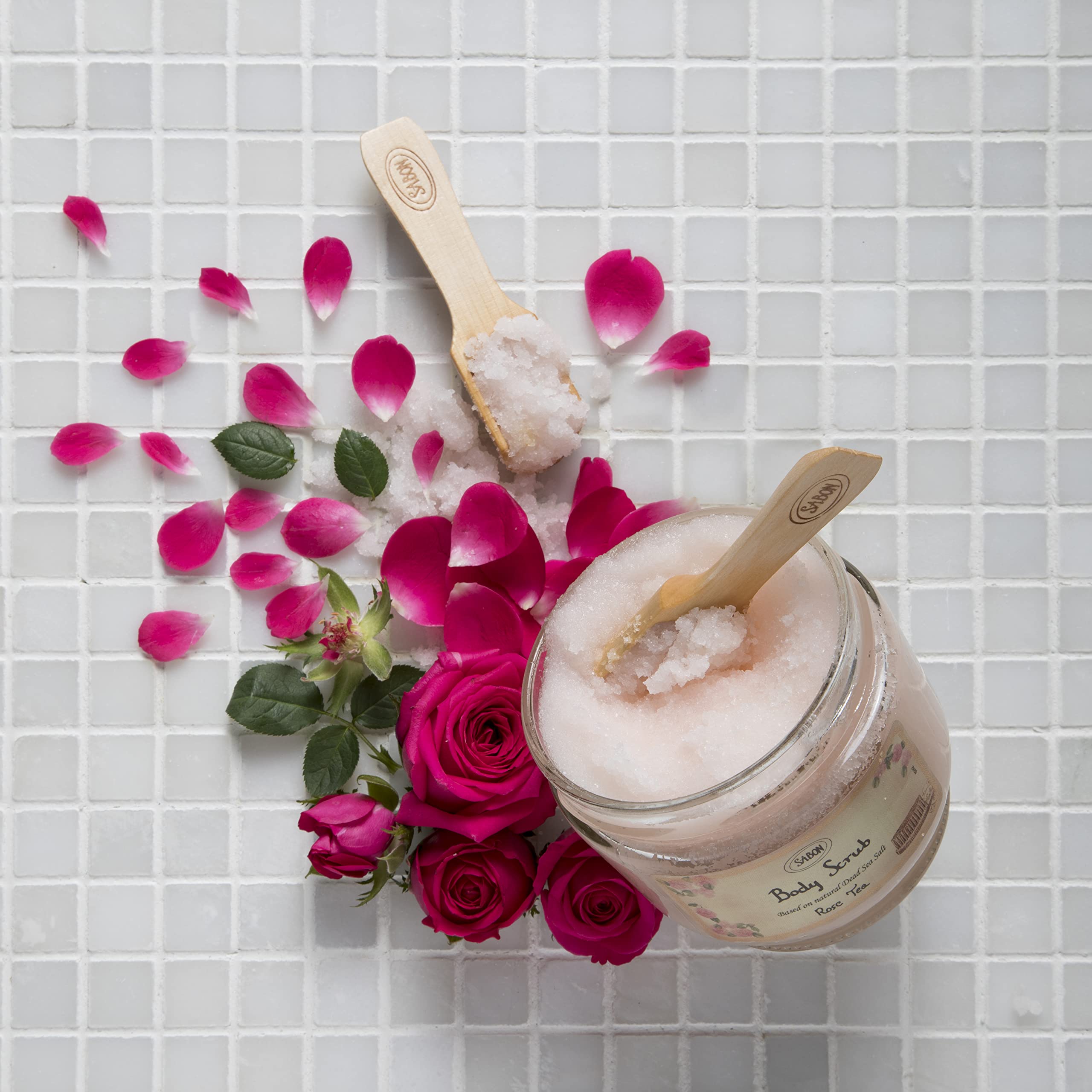 Foto 7 pulgar | Exfoliante Corporal Sabon Rose Tea Con Sal Del Mar Muerto 625 Ml - Venta Internacional.