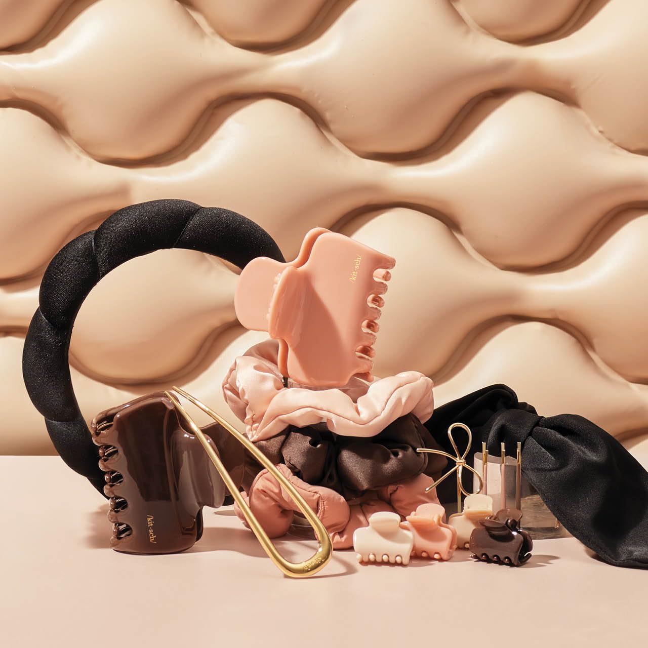 Foto 7 | Diadema Kitsch Puffy Negra Para Lavar La Cara De Mujer - Venta Internacional.