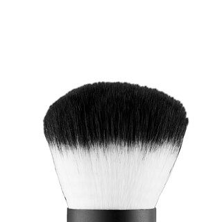 Foto 2 | Brocha Facial Kabuki E.l.f., De Pelo Sintético, Compacta, Tamaño Viaje - Venta Internacional.