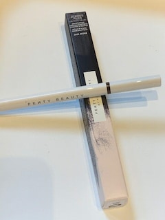 Foto 1 | Lápiz Y Moldeador De Cejas Fenty Beauty Brow Mvp Ultra Fine Dark Brown - Venta Internacional.