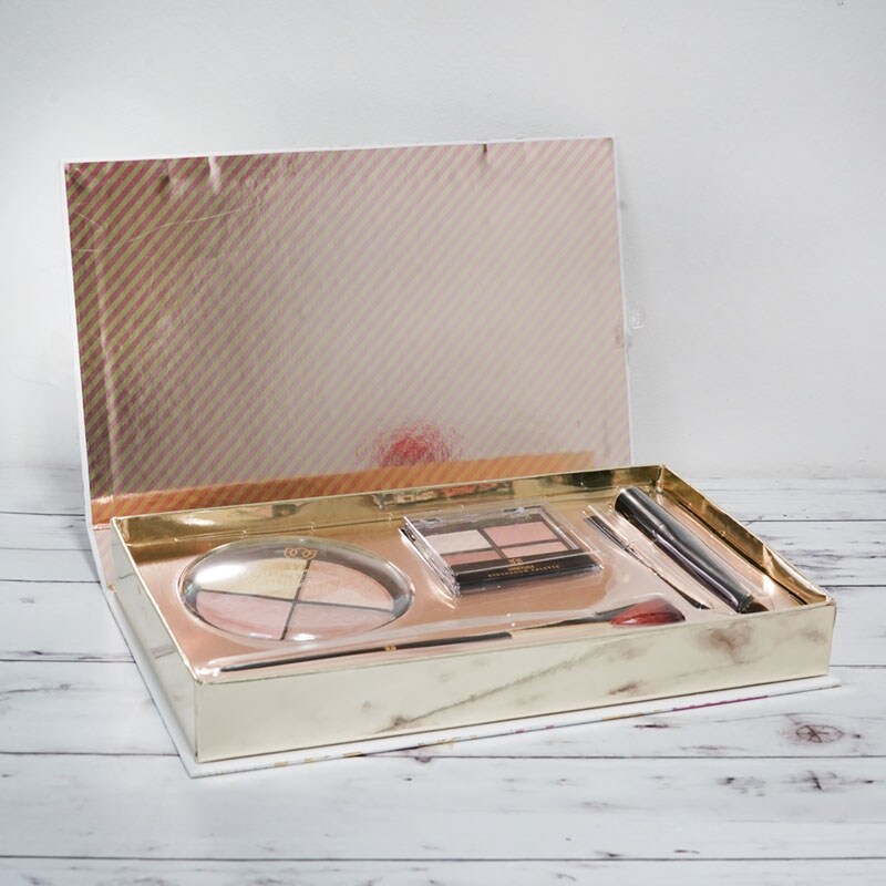 Set De Maquillaje Glamorous Makeup Essential Con Iluminador Facial - Venta Internacional. $834
