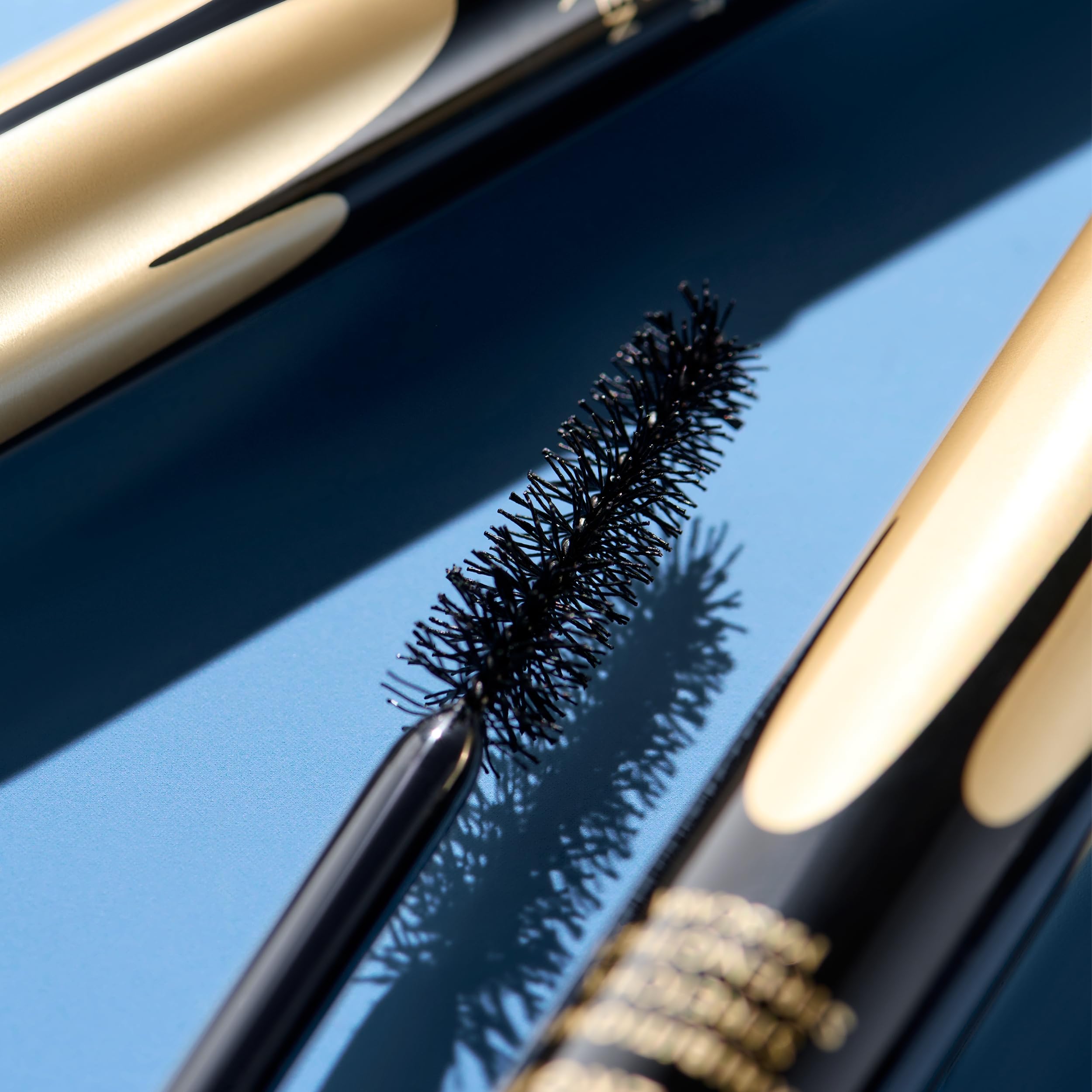 Foto 7 | Máscara Covergirl Exhibitionist Stretch & Strengthen Black B - Venta Internacional