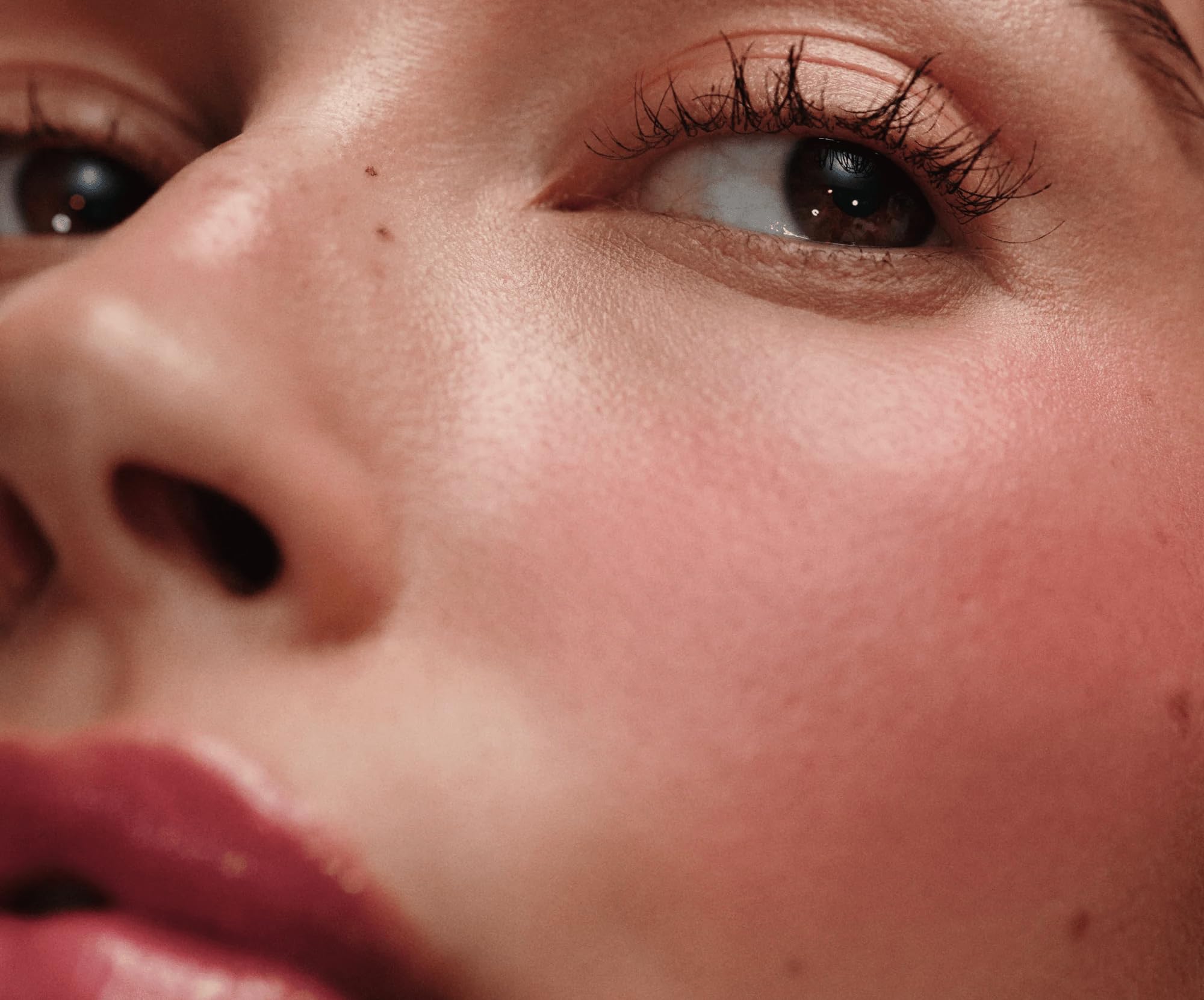 Foto 3 pulgar | Blush Rhode De Hailey Bieber Pocket Freckle, 5,3 G/5 Ml - Venta Internacional.