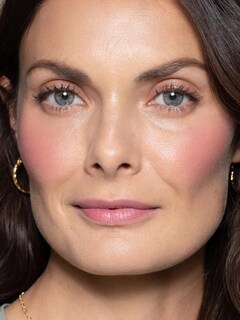 Foto 5 | Labios Multiadherentes Ilia At Last, Color Malva, Para Labios, Mejillas, 4,5 G - Venta Internacional.