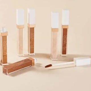 Foto 4 | Corrector Flower Beauty Light Illusion De Porcelana De Cobertura Total - Venta Internacional.