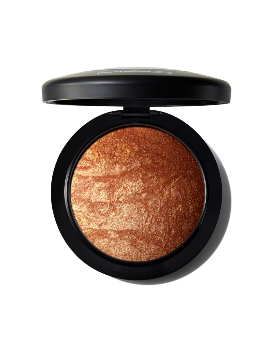 Foto 3 pulgar | Iluminador Mac Mineralize Skinfinish Gold Deposit