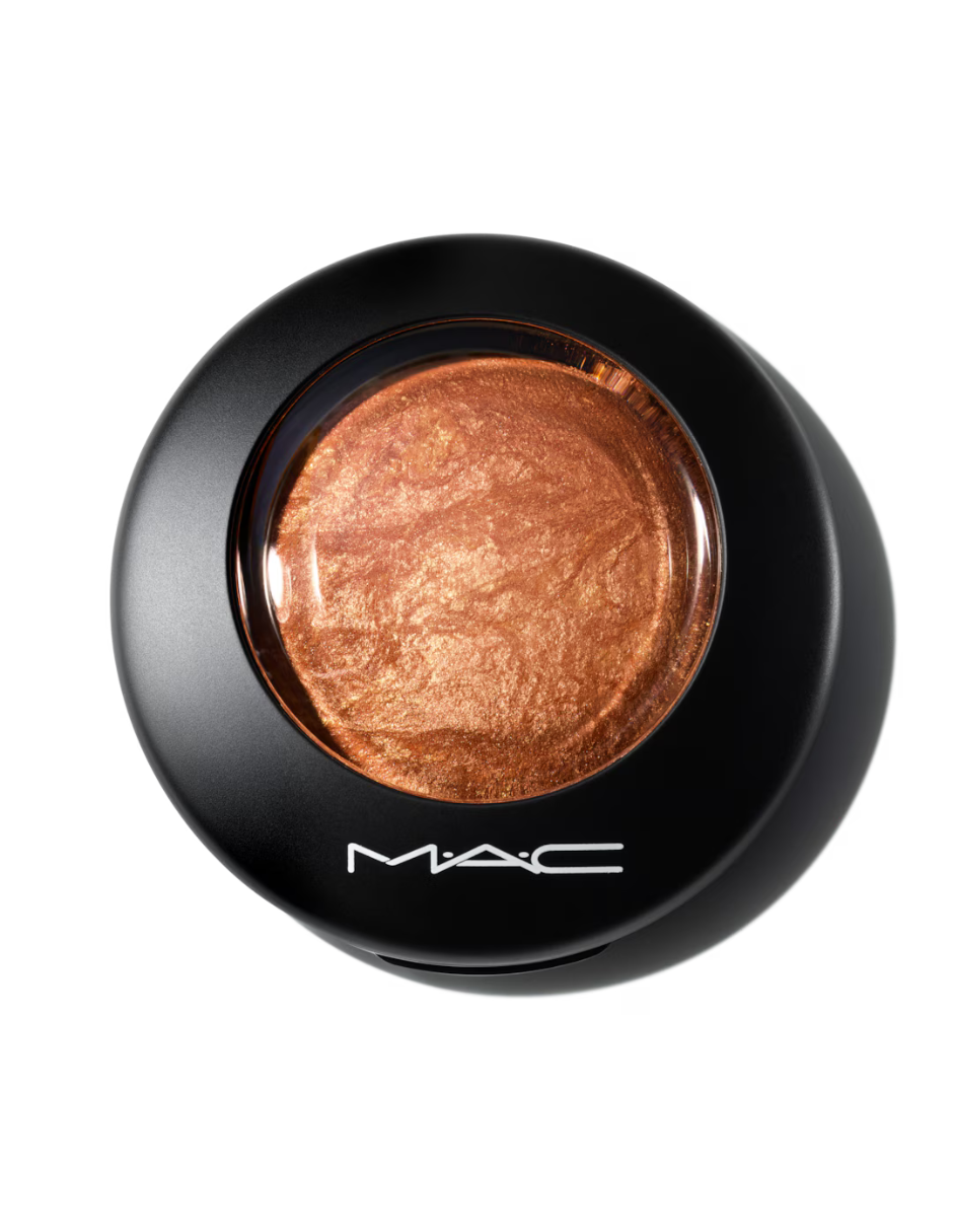 Foto 4 pulgar | Iluminador Mac Mineralize Skinfinish Gold Deposit