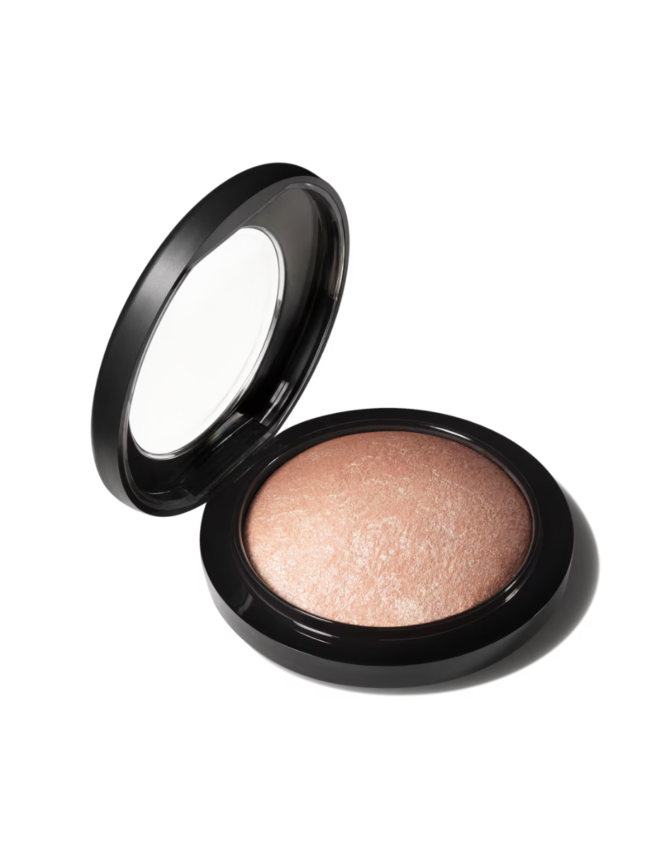 Foto 2 pulgar | Iluminador Mac Mineralize Skinfinish Soft & Gentle