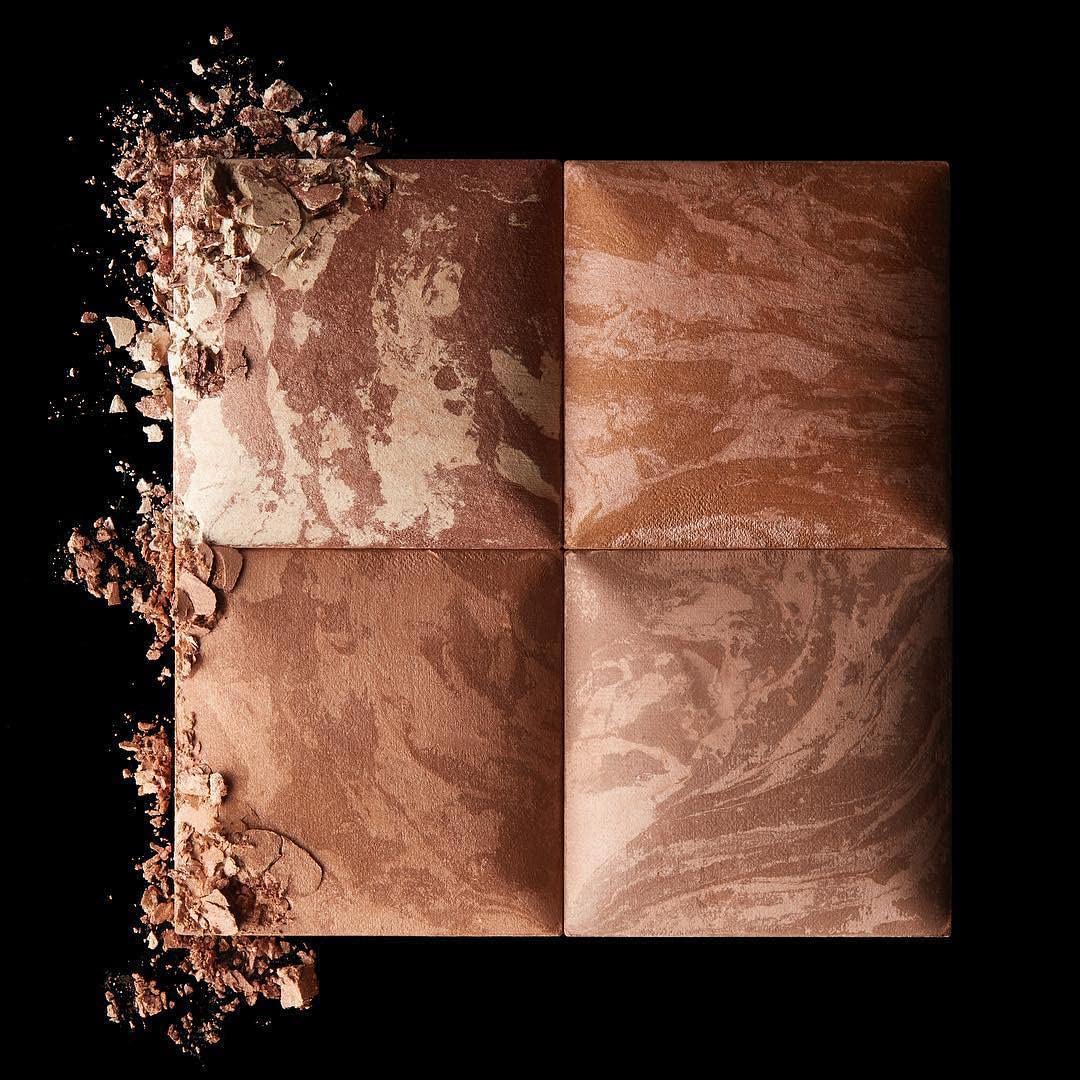 Foto 5 pulgar | Bronzer Hourglass Iluminación Ambiental Nude Bronze Light Vegan - Venta Internacional.