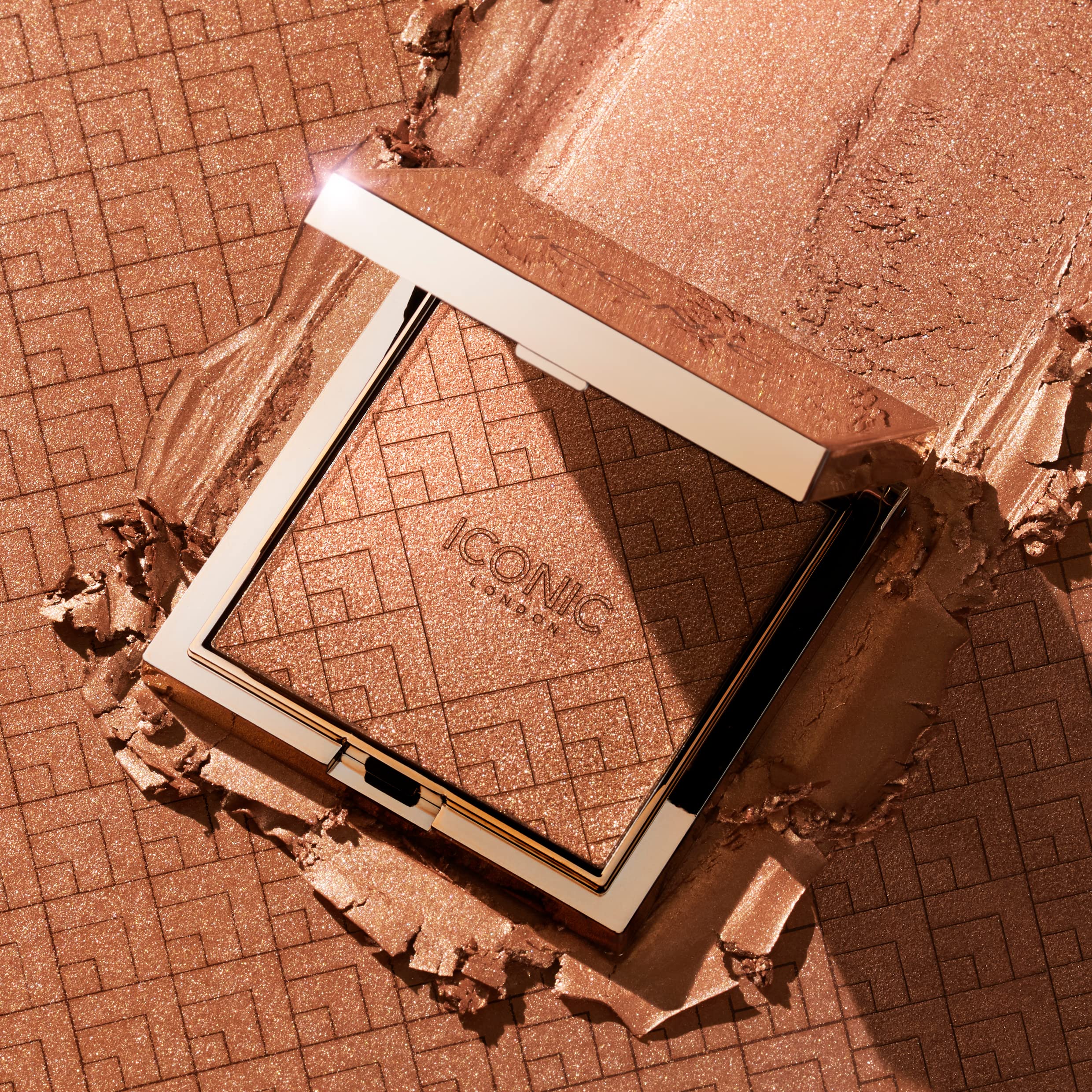 Foto 7 | Colorete, Bronceador E Iluminador Multiuso Kissed By The Sun De Makeup Iconic London, 5 Ml - Venta Internacional.