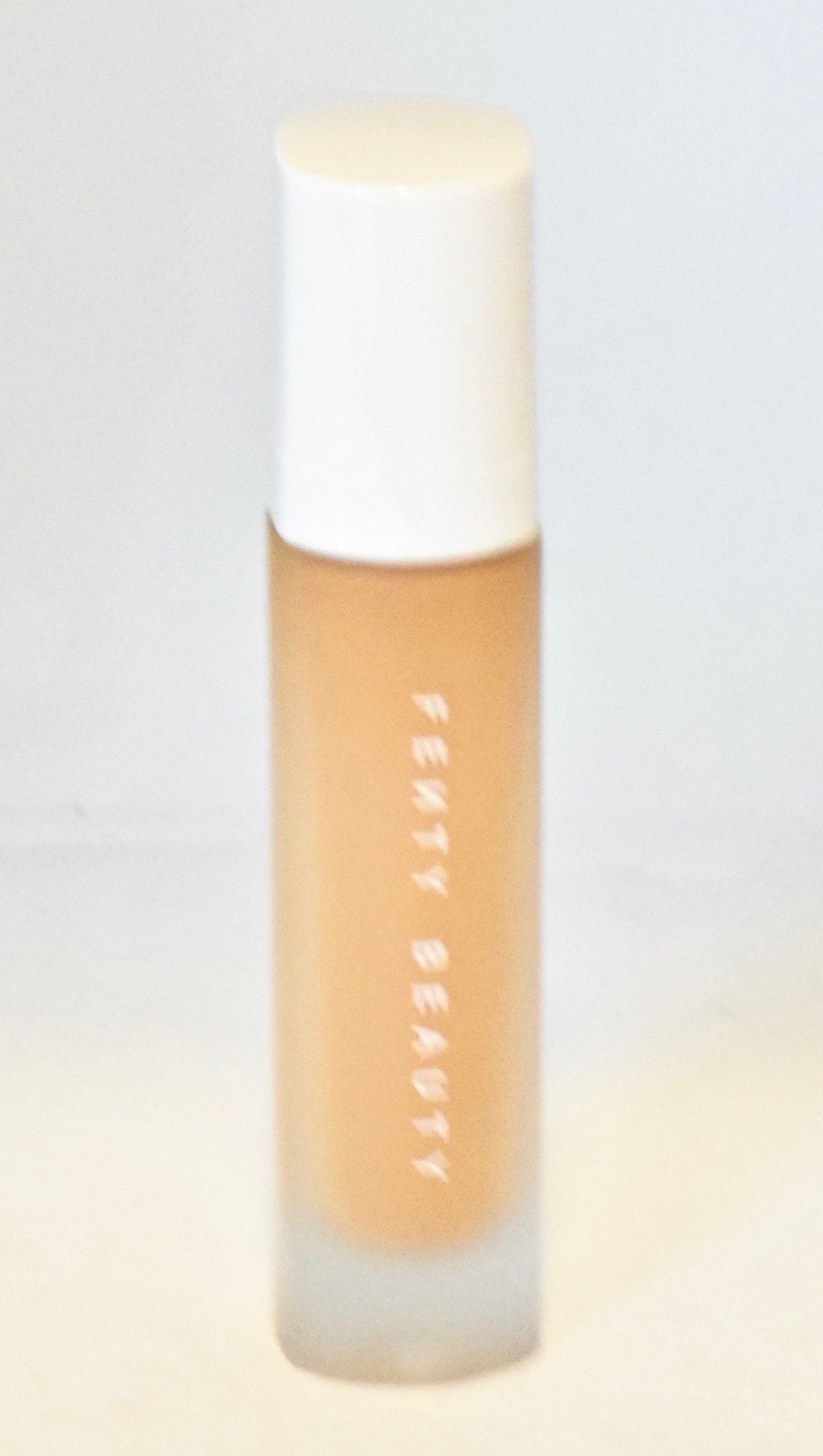 Base De Maquillaje Líquida Fenty Beauty De Rihanna Pro Filt'r 390 - Venta Internacional.