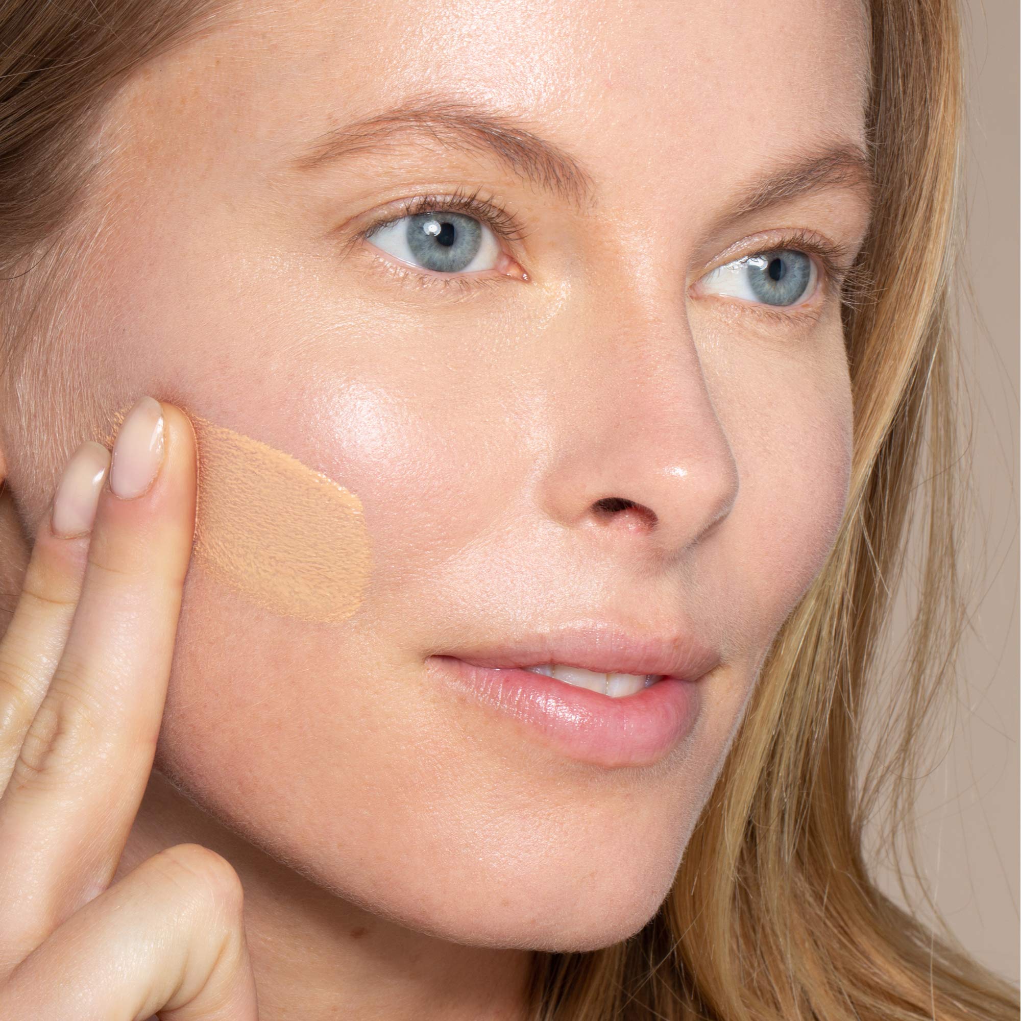 Foto 4 pulgar | Sérum Foundation Ilia True Skin, No Comedogénico, Vegano, Bowen Sf4 - Venta Internacional.