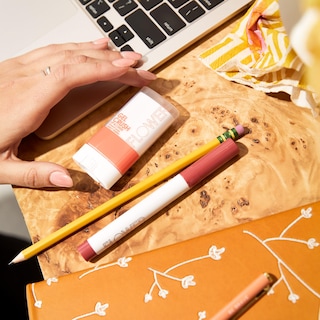 Foto 4 | Delineador De Labios Y Delineador De Ojos Scribble Stick Flower Beauty Caramel - Venta Internacional.