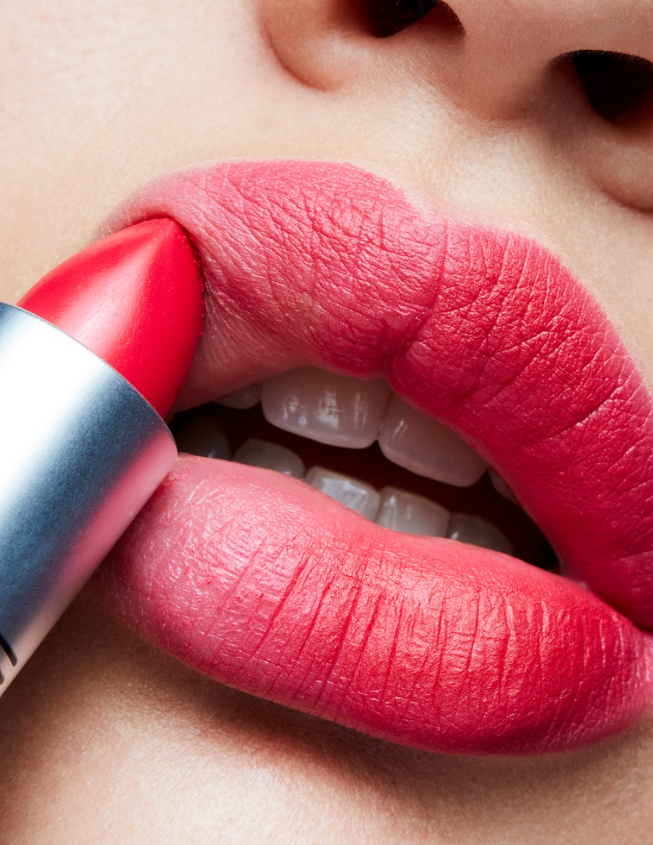 Foto 5 pulgar | Labial MAC Matte Lipstick Relentlessly Red