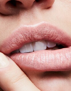 Foto 4 | Labial MAC Cremesheen Lipstick Creme D'Nude