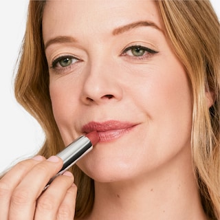 Foto 3 | Lipstick Clinique Tiene Una Forma Dramáticamente Diferente Apenas - Venta Internacional