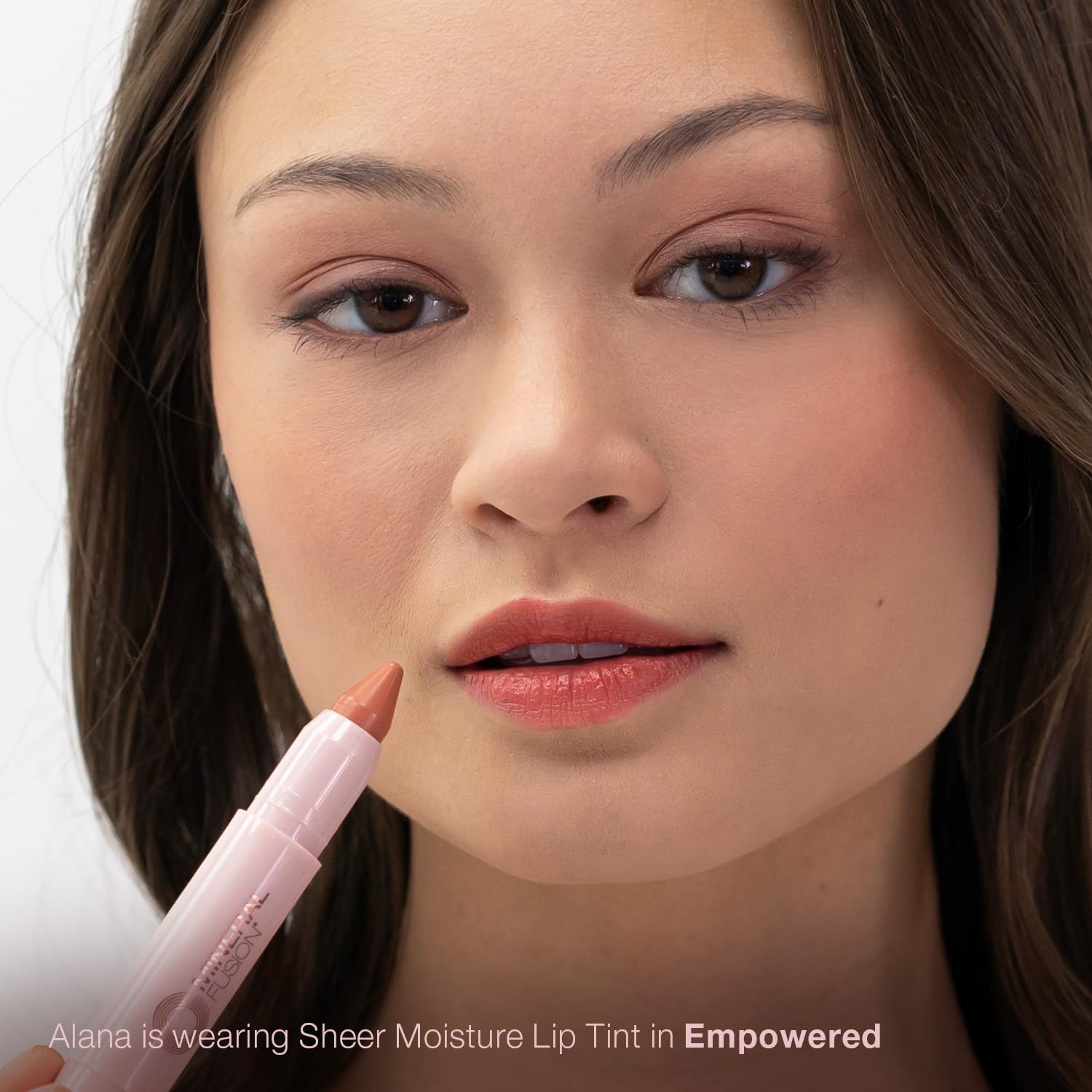 Foto 2 | Tinte De Labios Mineral Fusion Sheer Moisture Empowered Peach Nude - Venta Internacional.