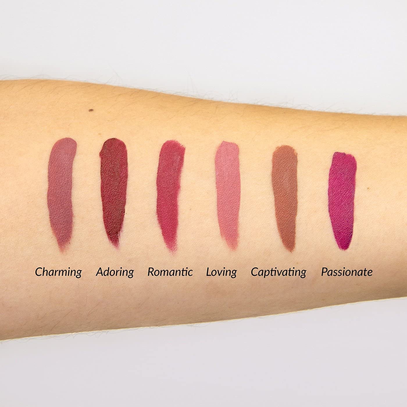 Foto 5 pulgar | Set De 6 Minilápices Labiales Líquidos De Larga Duración Thebalm Meet Matte Hughes - Venta Internacional.