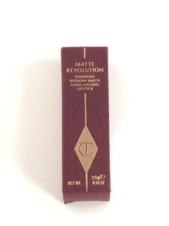 Foto 2 | Lápiz Labial Charlotte Tilbury Matte Revolution Red Carpet Red - Venta Internacional.