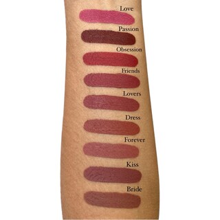 Foto 1 | Indestructible Lipstick Liquid Kiss