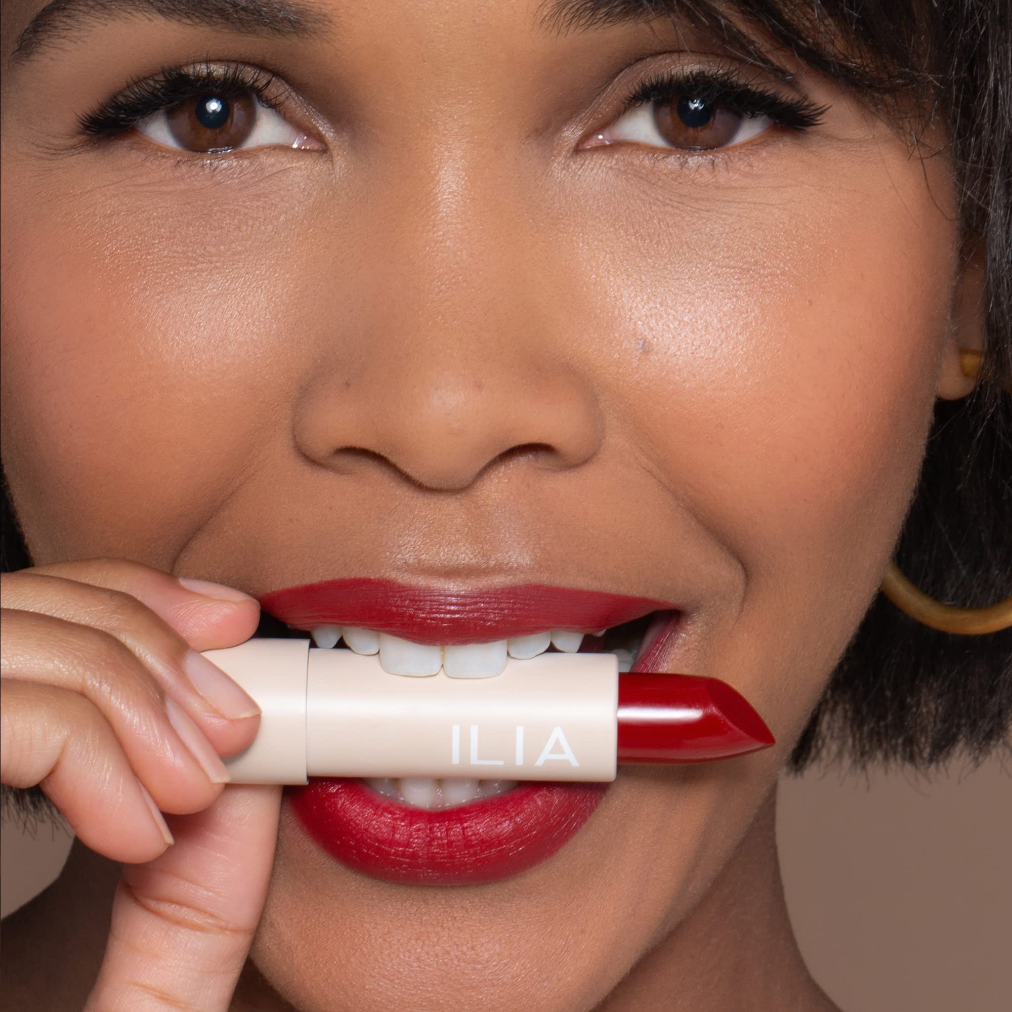 Foto 4 pulgar | Lápiz Labial Ilia Color Block Tango Deep Red Vegan 4g - Venta Internacional.