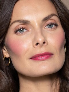 Foto 6 | Multiadherente Ilia A Fine Romance, 4,5 G | Labios Y Mejillas De 0,15 Oz - Venta Internacional.