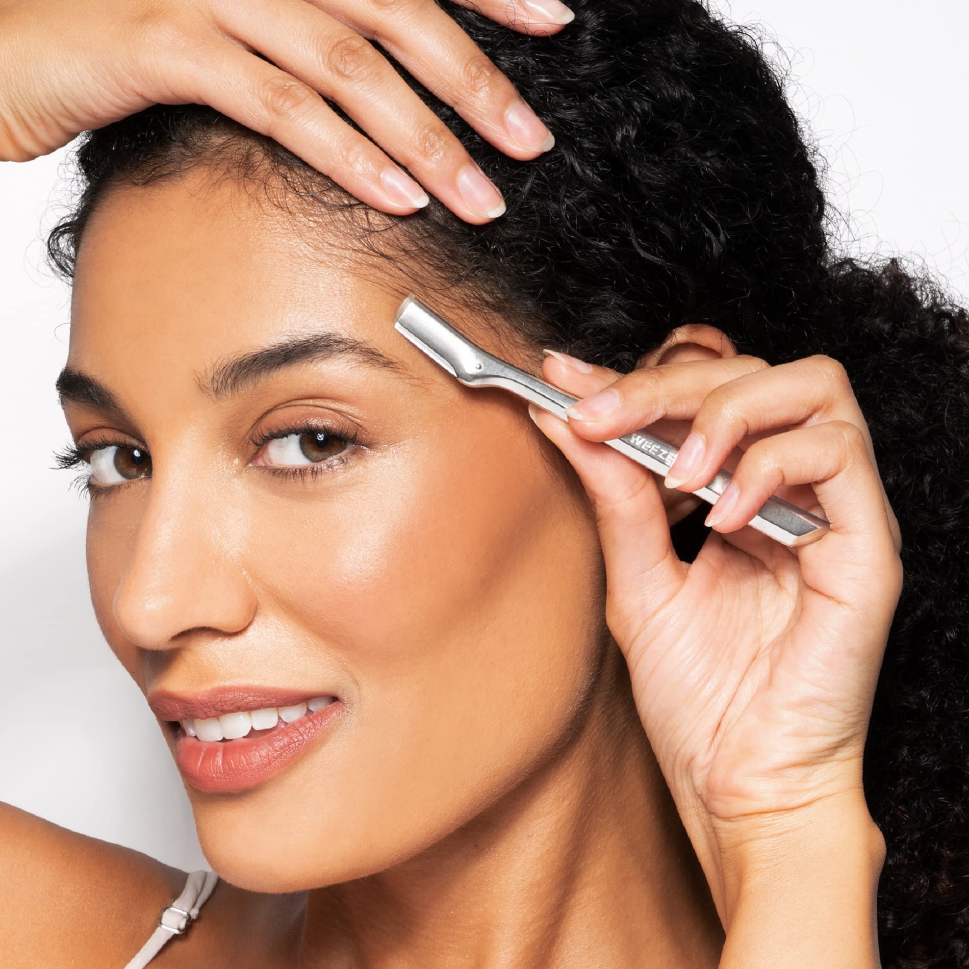 Foto 4 pulgar | Eyebrow Razor Tweezerman Con 3 Cuchillas De Repuesto - Venta Internacional.