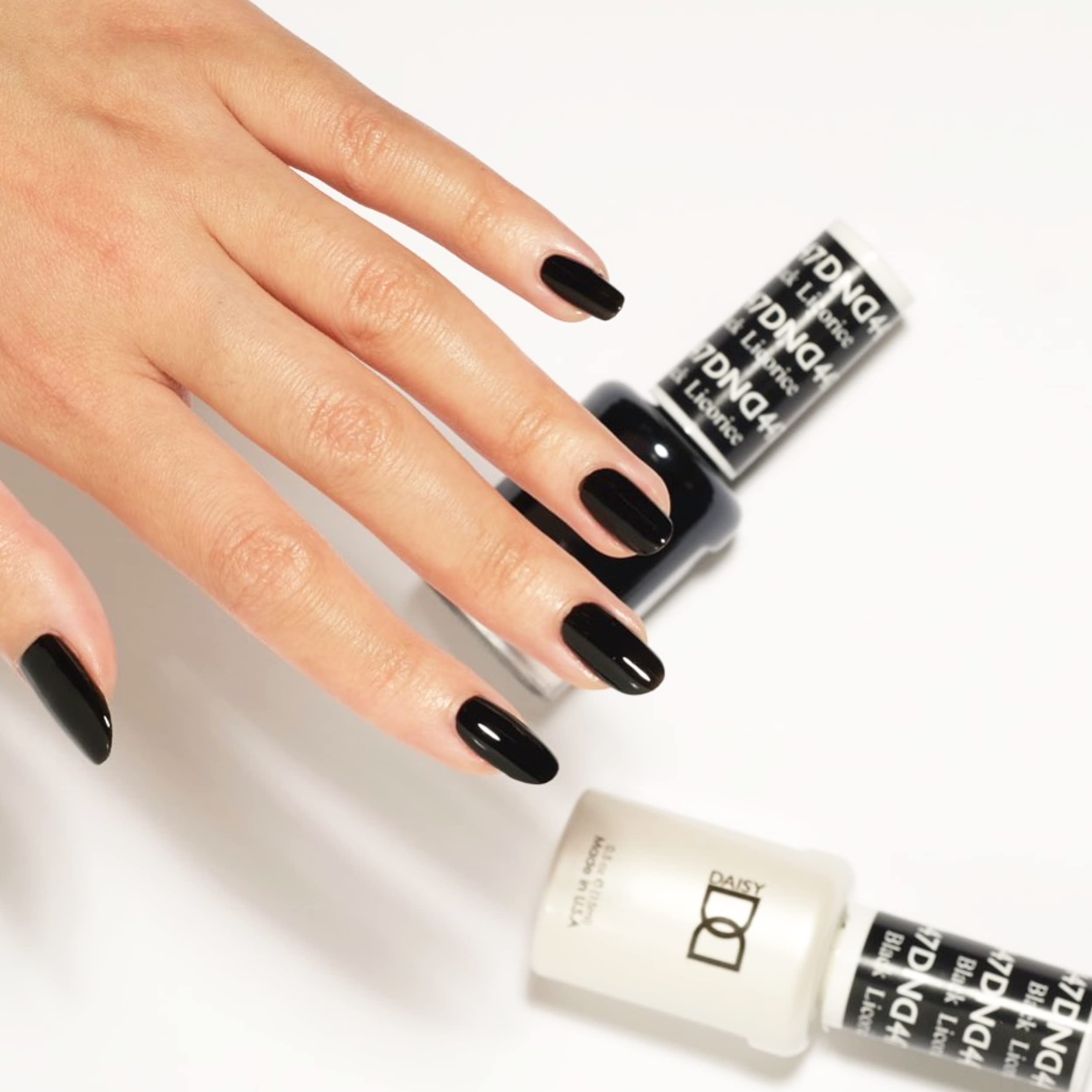 Foto 3 pulgar | Set De Esmaltes En Gel Daisy Dnd Black Collection 15 Ml/0.5 Oz - Venta Internacional.