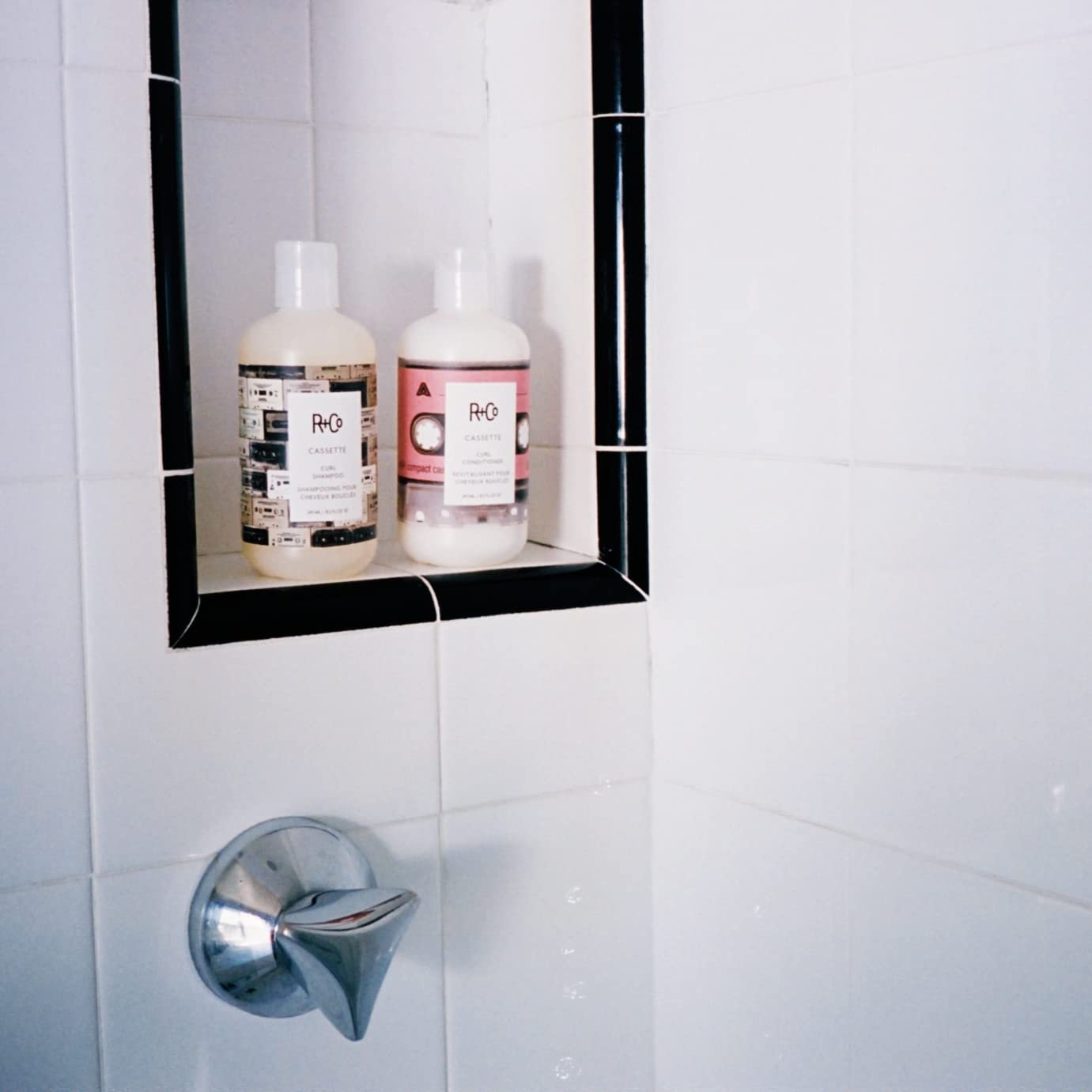 Foto 6 pulgar | Kit de Champú y Acondicionador R+co Cassette Curl Tames Frizz - Venta Internacional