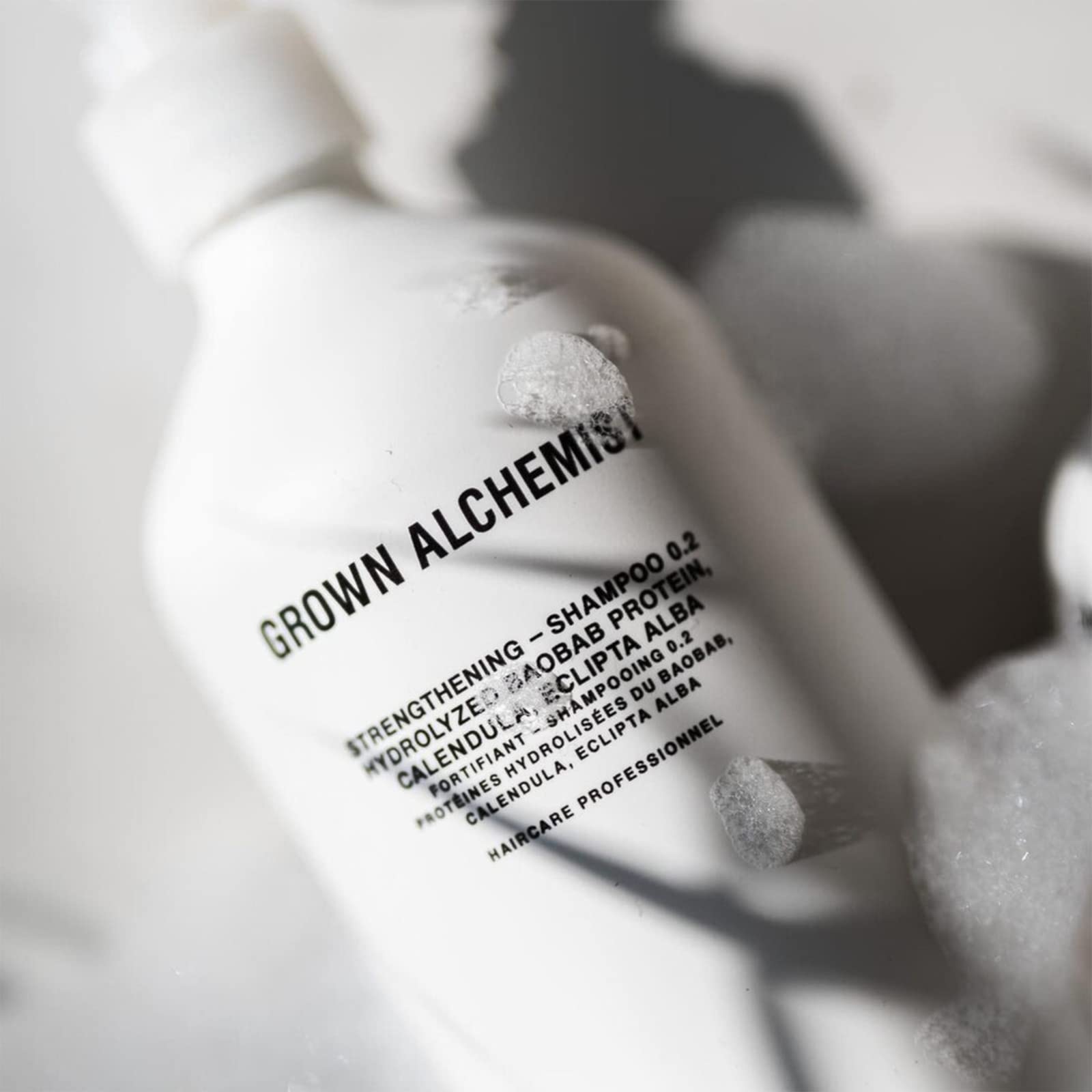Foto 4 pulgar | Champú Grown Alchemist Strengthening 0.2 500 Ml - Venta Internacional.
