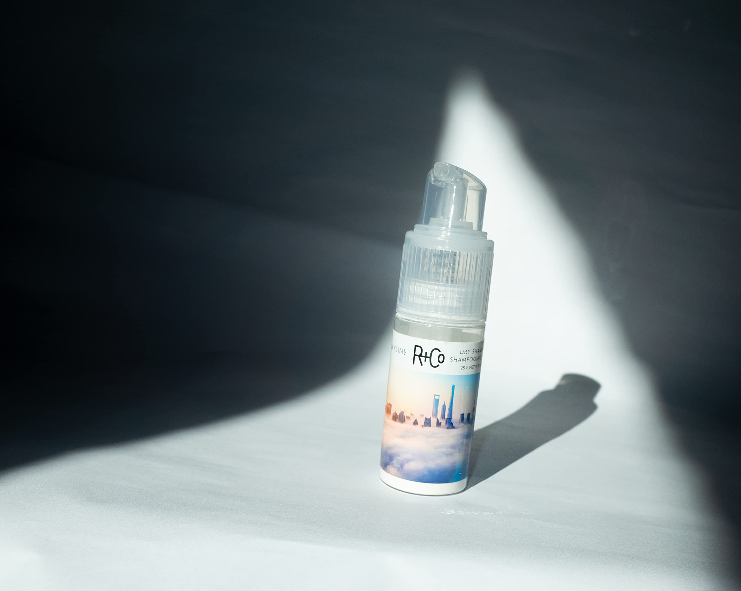 Foto 4 pulgar | Champú Seco En Polvo R+co Skyline Vegan, Libre De Crueldad Animal, 30 Ml - Venta Internacional.