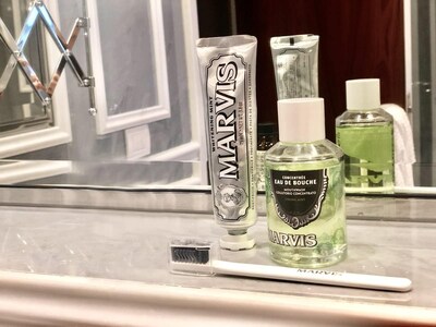 Foto 2 | Enjuague Bucal Marvis Strong Mint Concentrate 120 Ml - Venta Internacional.