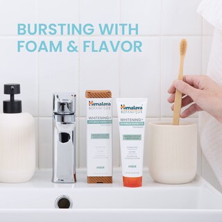 Foto 4 | Pasta De Dientes Himalaya Botanique Whitening + Hidroxiapatita 120 Ml, Paquete De 2 - Venta Internacional.