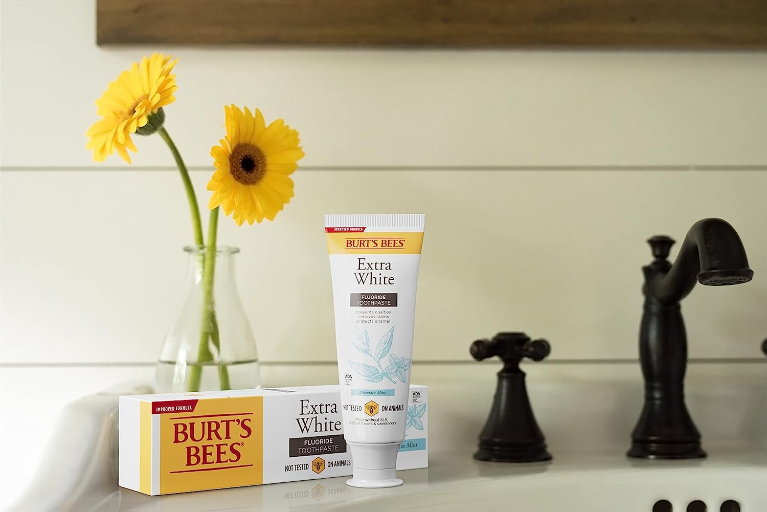 Foto 6 | Pasta de Dientes Burt's Bees Extra Blanca con Flúor Menta de Montaña 140 ml 3 Piezas  - Venta Internacional