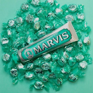 Foto 4 | Pasta De Dientes Marvis Classic Strong Mint 110 Ml (paquete De 1) - Venta Internacional.