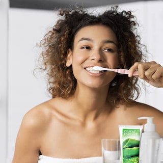 Foto 4 | Pasta De Dientes Desert Essence Con Aceite De Aloe Y Árbol De Té, 190 Ml, Vegana - Venta Internacional.