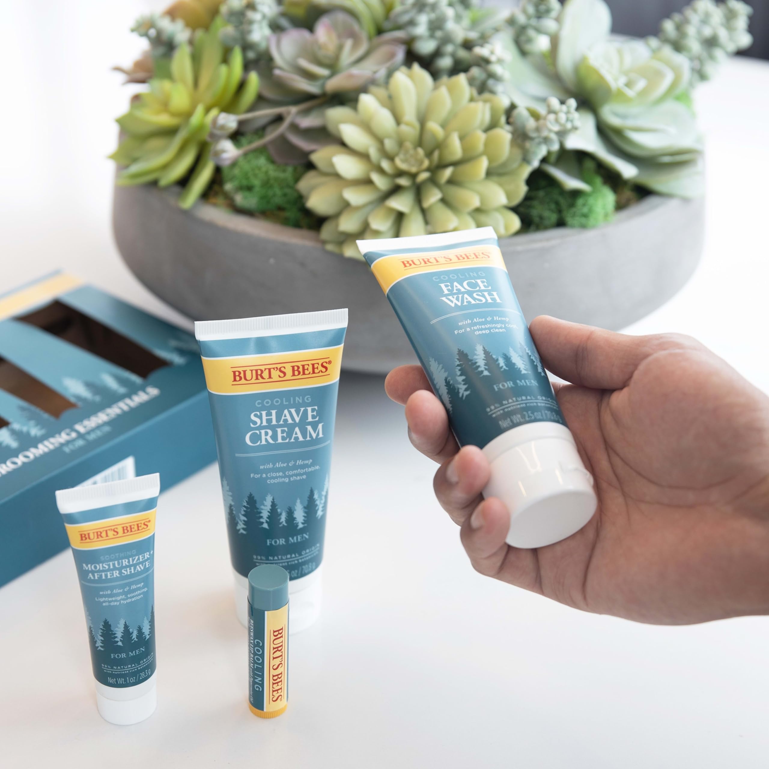 Foto 8 pulgar | Kit De Regalos Grooming Essentials Cooling Skincare Burt's Bees - Venta Internacional.