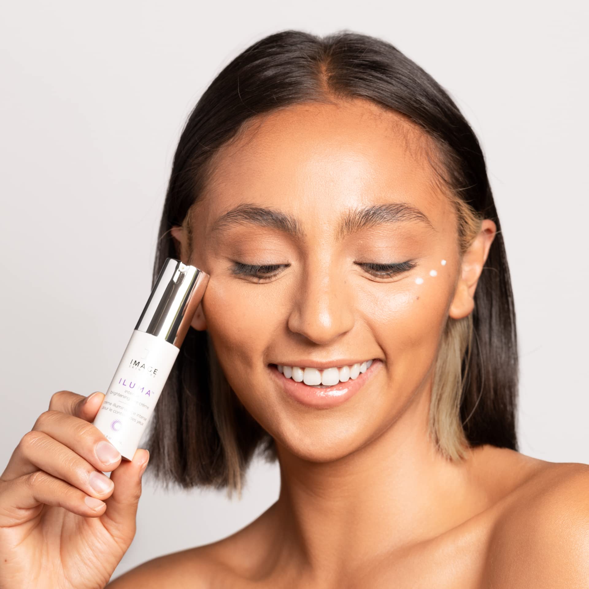 Foto 5 pulgar | Crema De Ojos Image Skincare Iluma Intense Brightening 15 Ml - Venta Internacional.