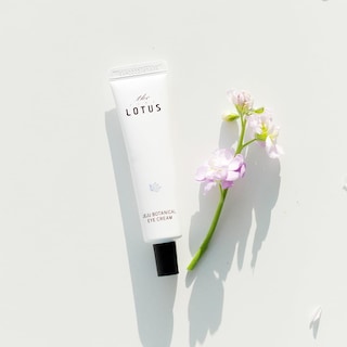 Foto 2 | Crema De Ojos The Pure Lotus Jeju Botanical 30 Ml Antienvejecimiento - Venta Internacional.