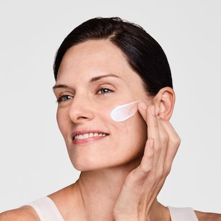 Foto 2 | Crema Hidratante Estée Lauder Daywear Multiprotección 30 Ml Spf15 - Venta Internacional.