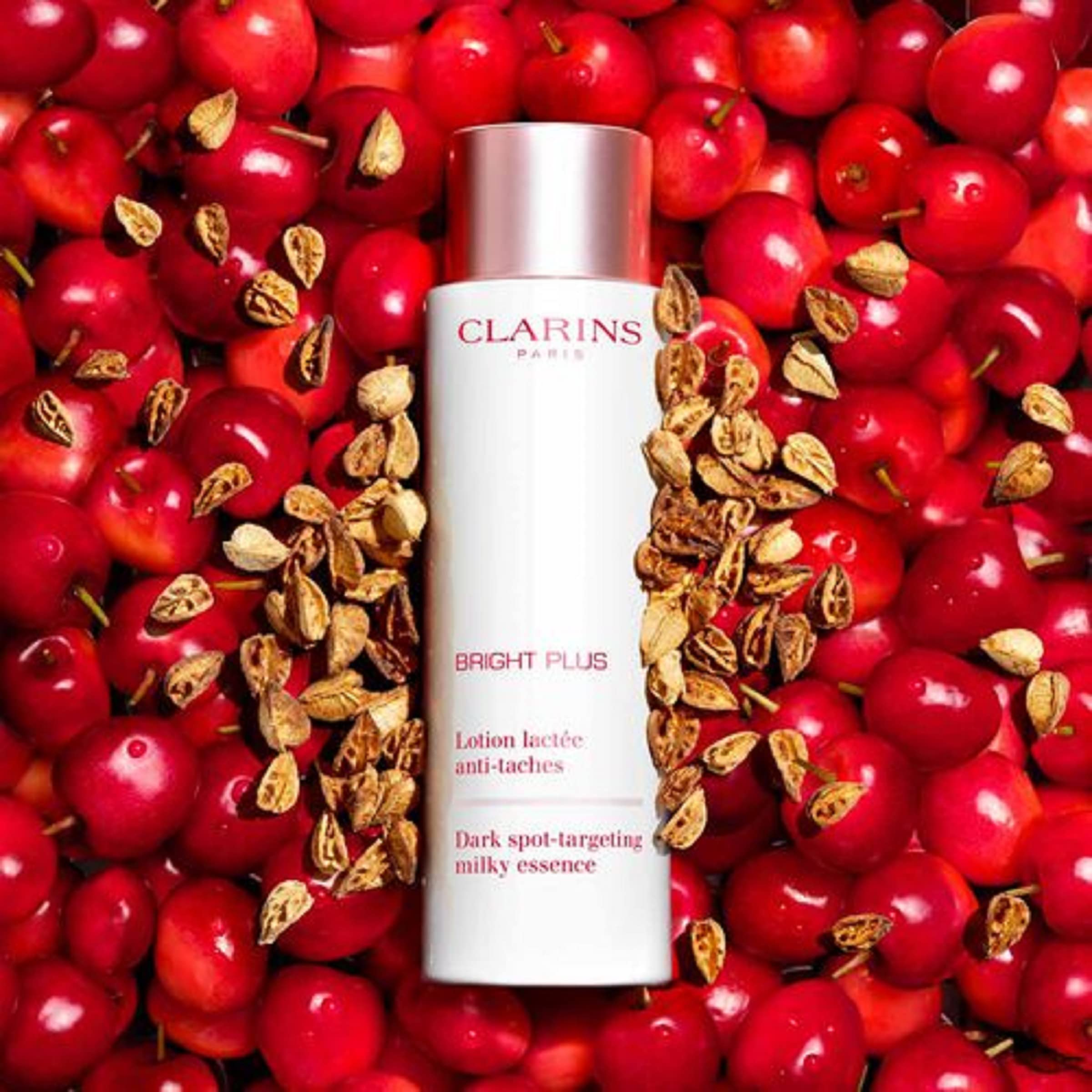 Foto 4 pulgar | Essence Clarins Bright Plus Milky Ilumina Visiblemente 30 Ml - Venta Internacional.