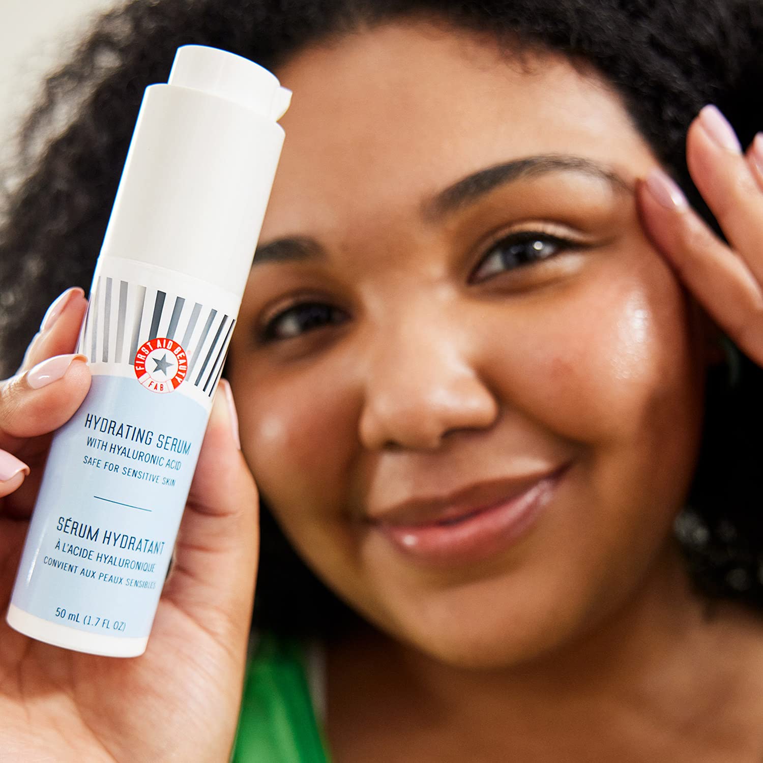 Foto 2 | Sérum First Aid Beauty Hidratante De Ácido Hialurónico 50 Ml - Venta Internacional.