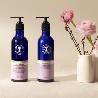 Foto 5 | Jabón De Manos Neal's Yard Remedies Con Geranio Y Naranja, 200 Ml - Venta Internacional.