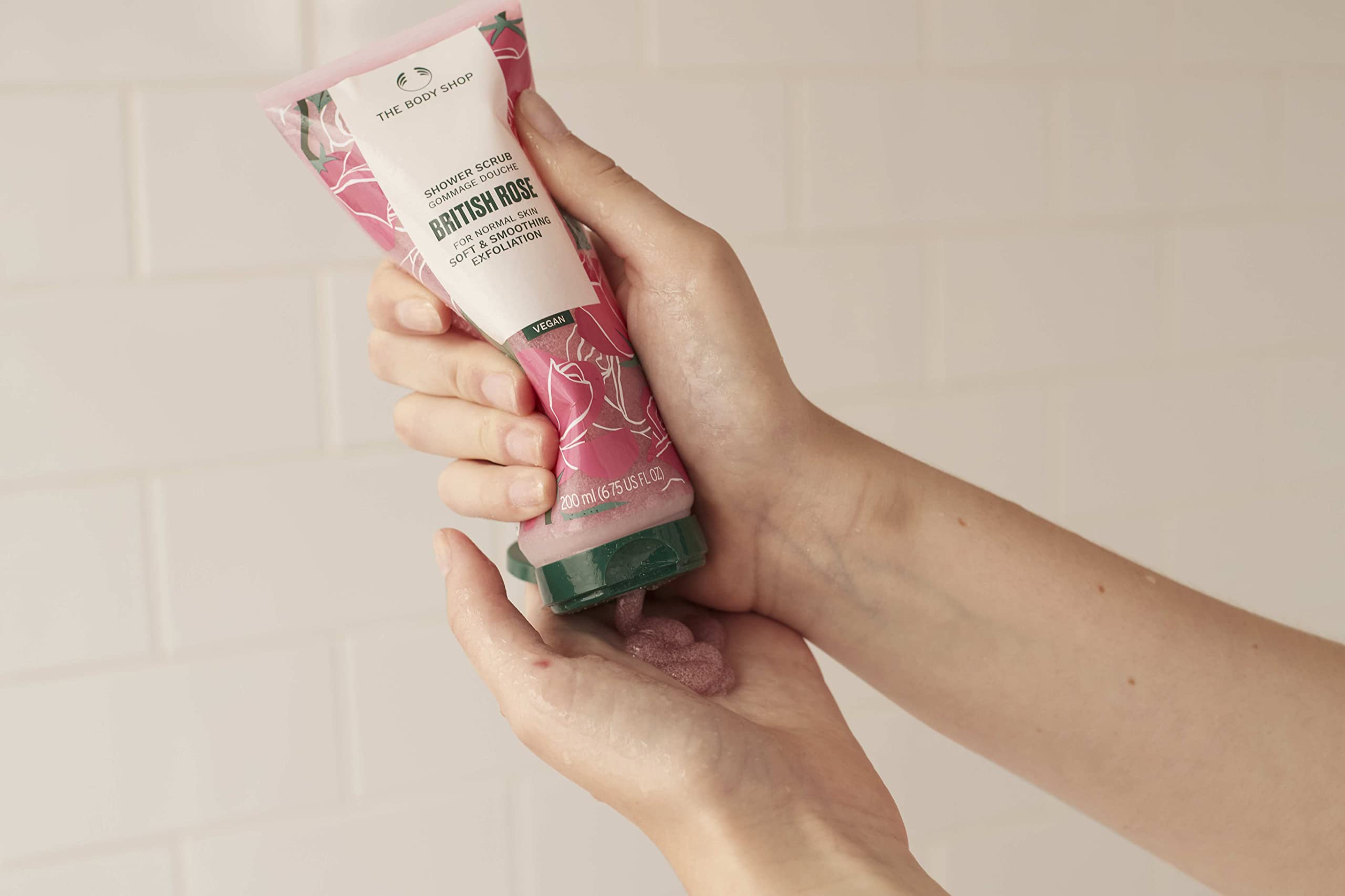 Foto 4 pulgar | Exfoliante De Ducha The Body Shop British Rose Soft & Smooth 200 Ml - Venta Internacional.