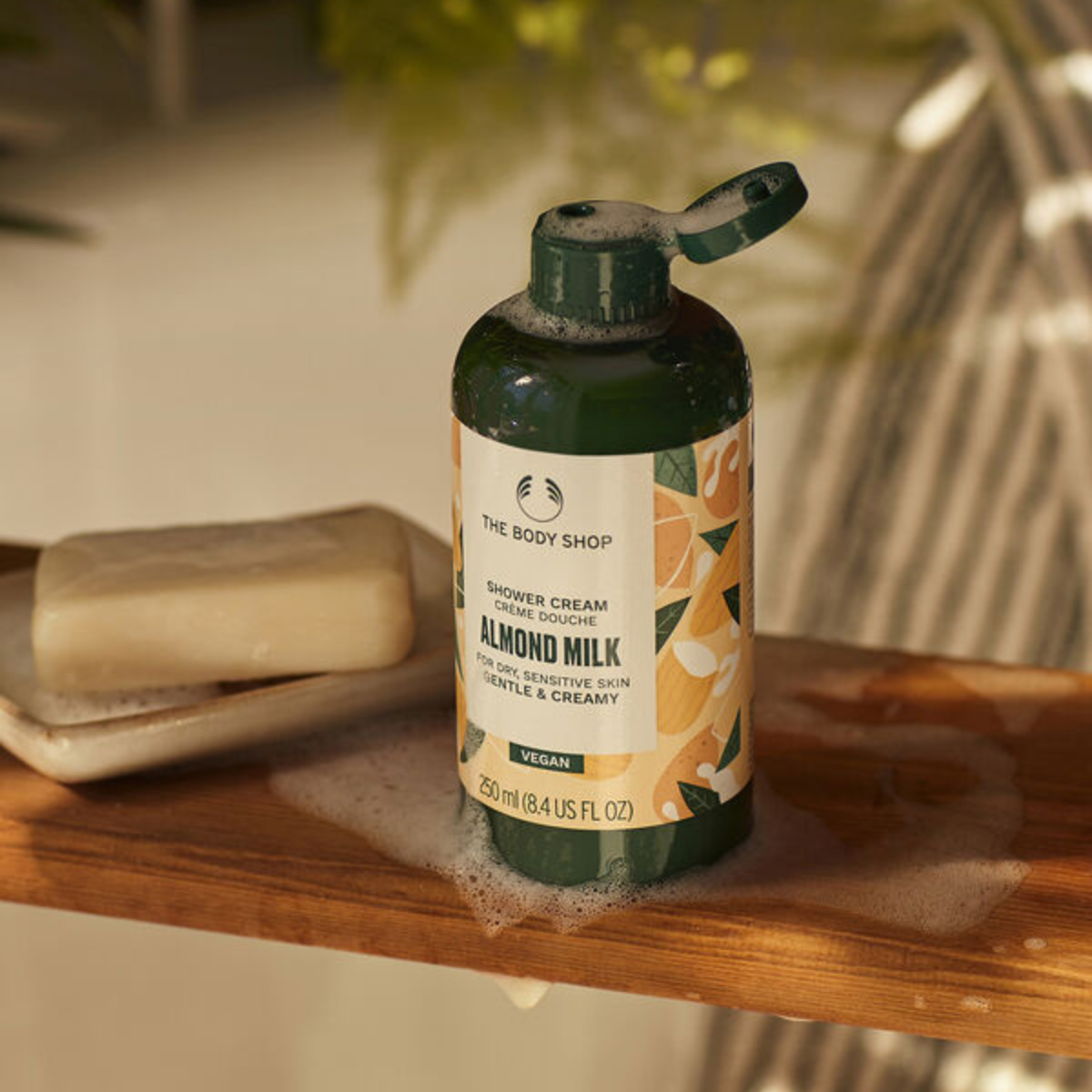 Foto 3 pulgar | The Body Shop Gel De Ducha Leche De Almendras 250ml