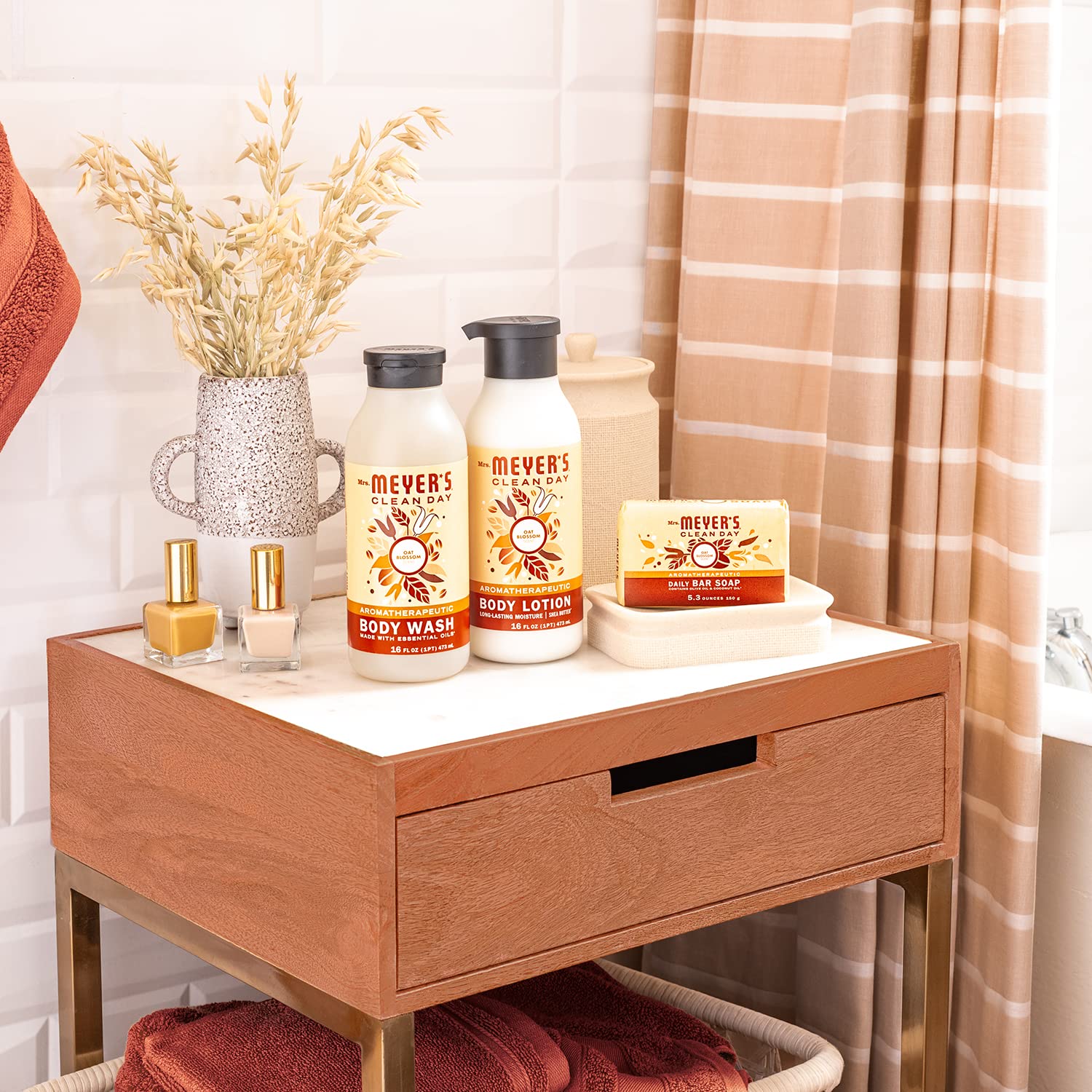 Foto 4 | Gel De Baño Mrs. Meyer's Clean Day Hidratante En Flor De Avena 480 Ml - Venta Internacional.