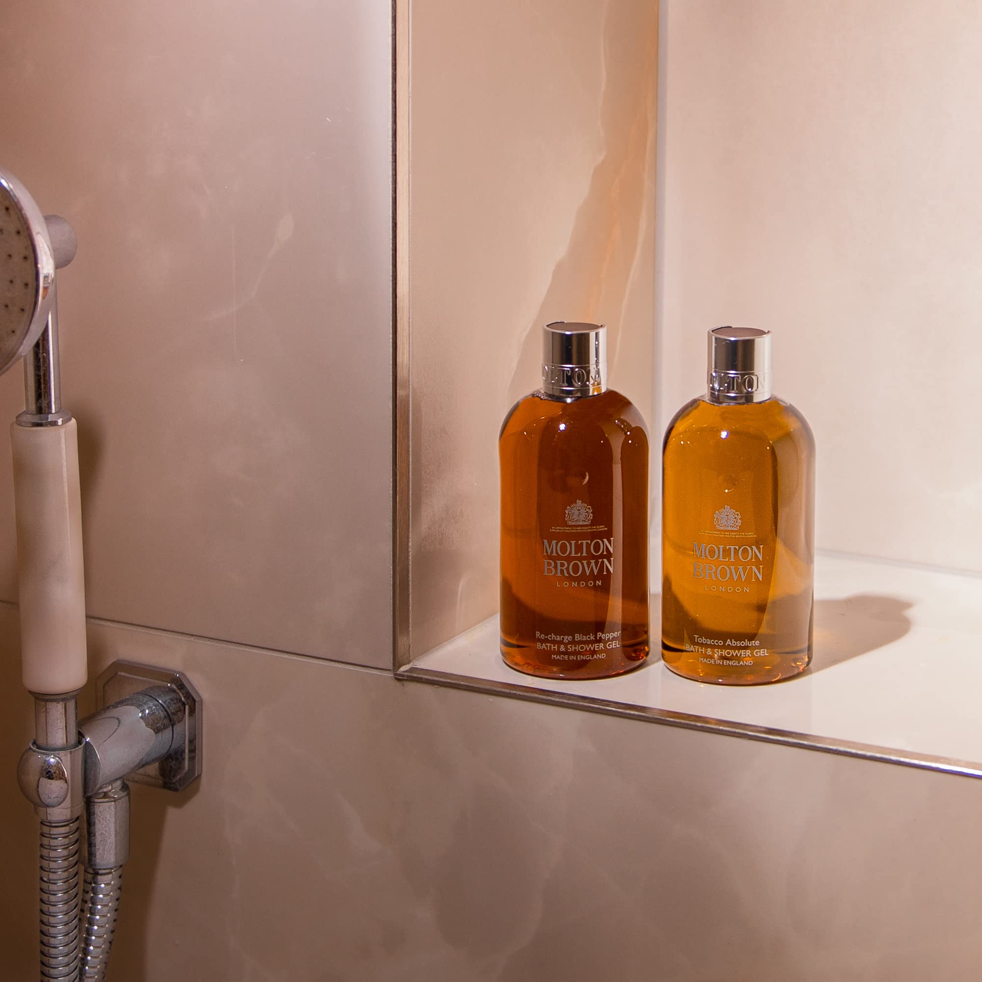 Foto 5 pulgar | Gel De Baño Y Ducha Molton Brown Tobacco Absolute 300 Ml - Venta Internacional.